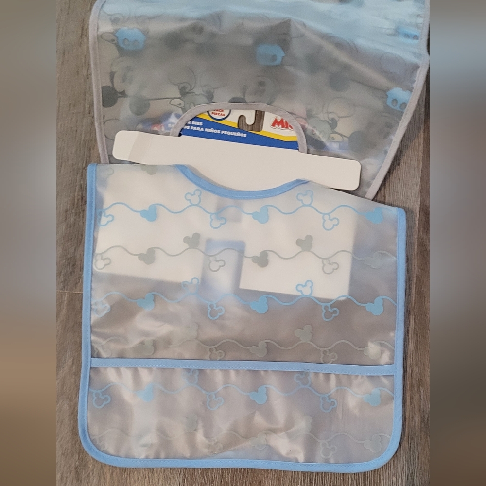 Disney Junior 2 Pack Of Bibs, New With Tags - Picture 3 of 3